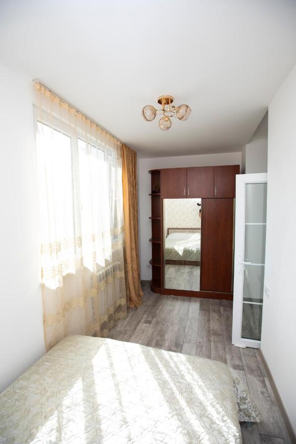 Modern Apartment In The Center With The View Of The Majestic Ararat エレバン エクステリア 写真