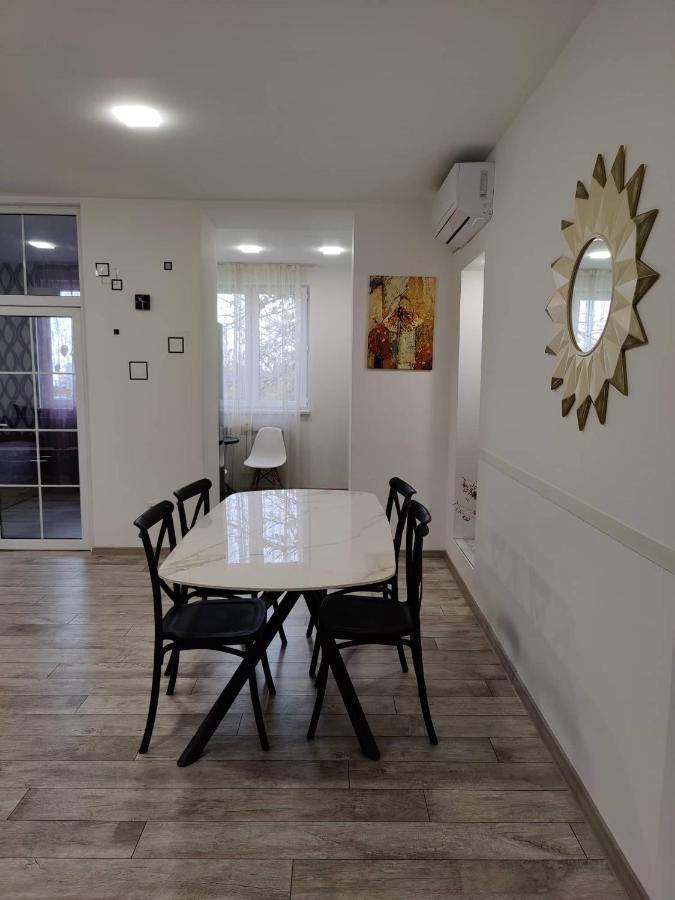 Modern Apartment In The Center With The View Of The Majestic Ararat エレバン エクステリア 写真